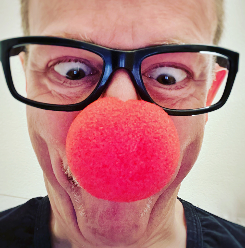 Bert von Norden mit roter Nase und Brille